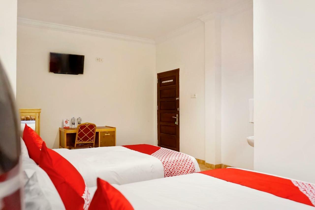 Oyo 694 Khasanah Residence Пеканбару Екстериор снимка